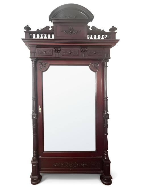 Armario alfonsino en madera ebonizada. S. XIX.Puerta fron