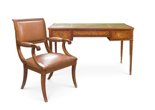 Mesa de despacho y butaca estilo Luis XVI