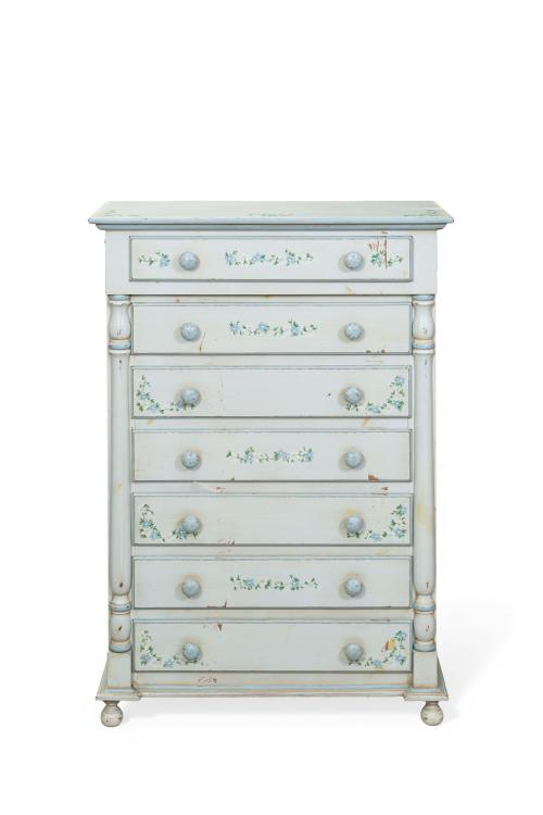 Dormitorio infantil en madera pintada con decoración de ram