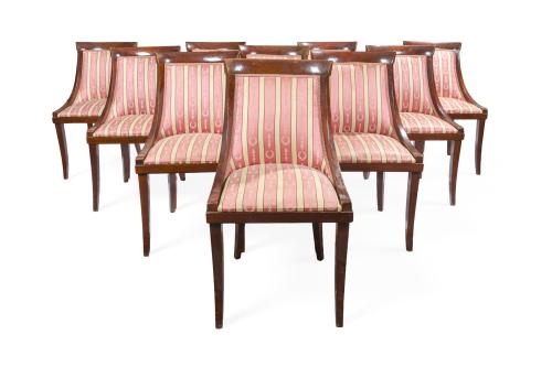 Juego de 10 sillas de comedor estilo imperial del siglo XIX
