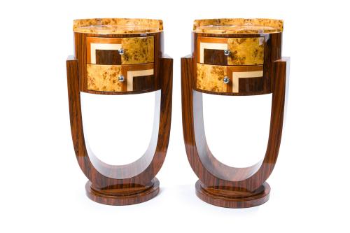 Pareja de mesillas estilo Art-Decó En madera chapeada, do
