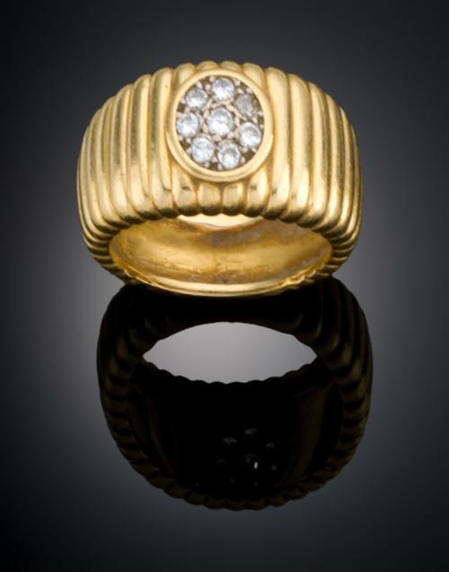 SORTIJA GRUESA EN ORO AMARILLO Y DIAMANTES