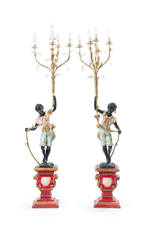 Pareja de candelabros de 5 luces con fuste de "morettos" te