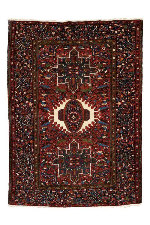175   -  <p><span class="object_title">Alfombra Garageh Persa tejida en Irán a mediados del siglo XX.</span><br></p>