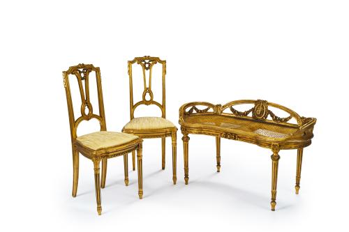 Conjunto de mobiliario de estilo Luis XVI, s. XIX.  