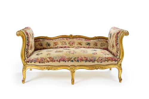 75   -  <p><span class="object_title">"Lit d'alcove" de estilo Luis XV, Francia, S. XIX.<br/></span><br></p>