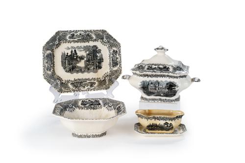 235   -  <p><span class="object_title">Juego de 5 piezas en loza estampada en negro de La Cartuja de Sevilla, Pickman, S.XX.</span><br></p>