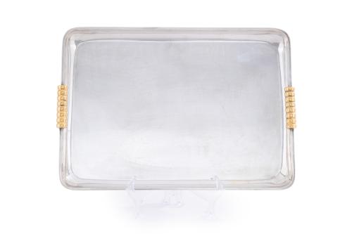 202 - <p><span class="object_title">TANE-MÉXICO<br/>Elegante bandeja rectangular en plata de ley 925 con asas de cordon en dorado. Con marcas. </span><br></p>