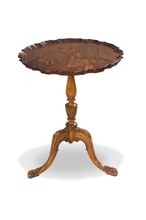 Mesa "tilt- top" centroeuropea, S.XIX, en madera con perfil