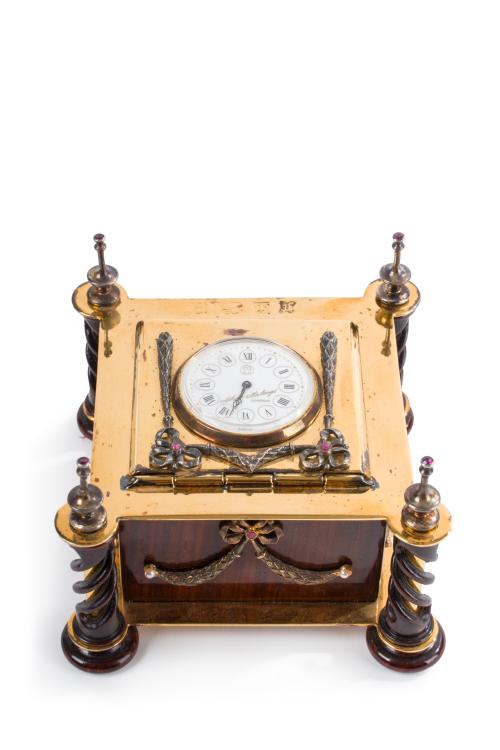 THEO FABERGUÉ (1922-2007).Reloj de sobremesa con montura 