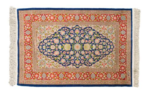 19   -  <p><span class="object_title">Exquisita alfombra persa Gohm.</span><br></p>