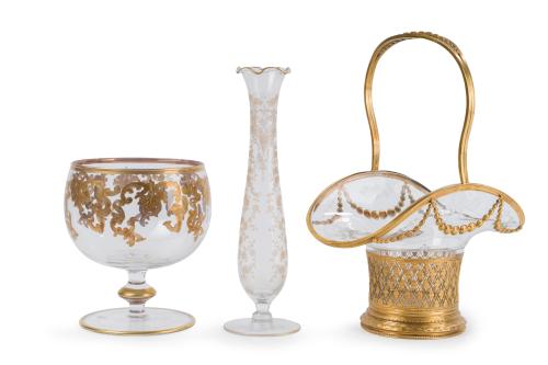 225   -  <p><span class="object_title">Decorativo lote en cristal francés.</span><br></p>