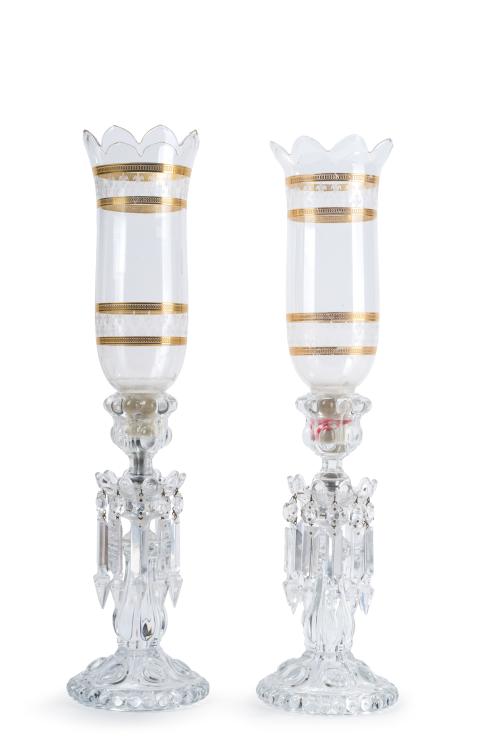 BACCARATPareja de candeleros en cristal tallado. Con sell