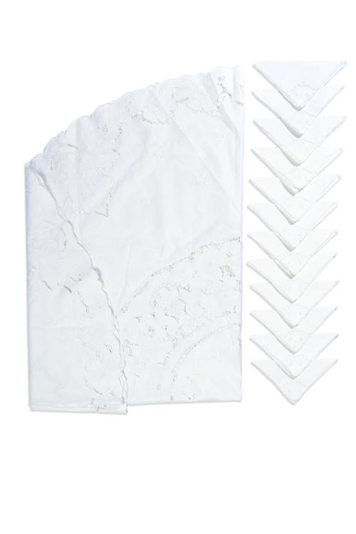 Elegante mantel para jardín en hilo blanco bordado con hila