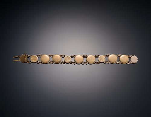 697   -  <p><span class="object_title">PULSERA CONVERTIBLE EN CHOKER</span></p>