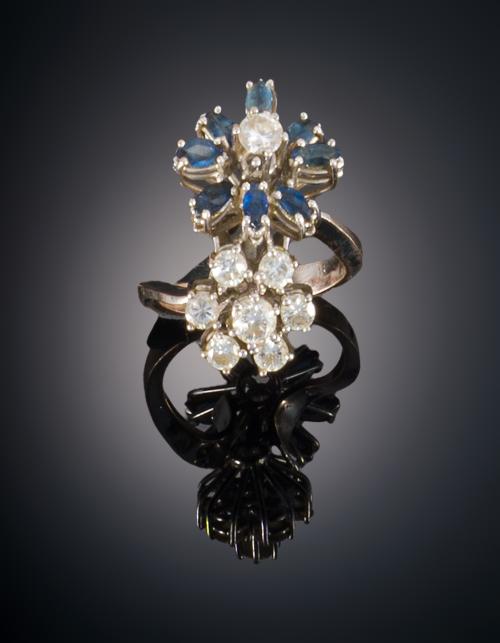 764   -  <p><span class="object_title">SORTIJA TÚ Y YO CON DIAMANTES Y ZAFIROS </span></p>