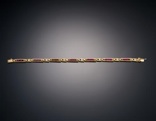 904   -  <p><span class="object_title">PULSERA AÑOS 90 CON RUBÍES Y DIAMANTES </span></p>