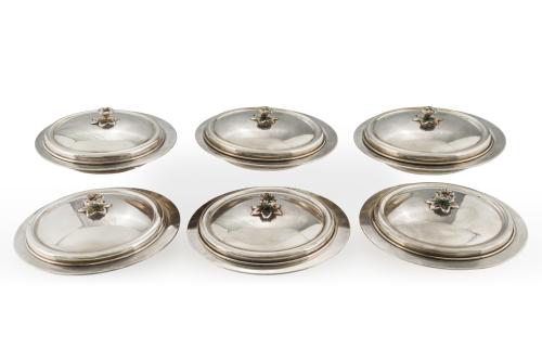173   -  <p><span class="object_title">Juego de 6 anguleras en plateado con recipientes de barro. Remate de flor. <br/></span><br></p>