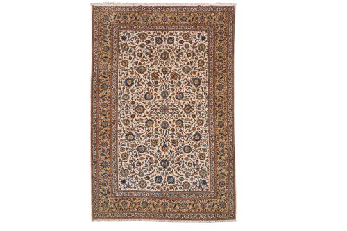 182   -  <p><span class="object_title">Alfombra persa en lana Kashan decoración floral sobre campo beige. </span><br></p>