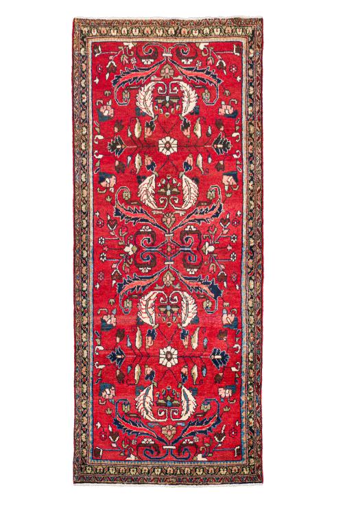 232   -  <p><span class="object_title">Alfombra de pasillo en lana persa Hamadan con decoración floral sobre campo color y rojo.</span><br></p>