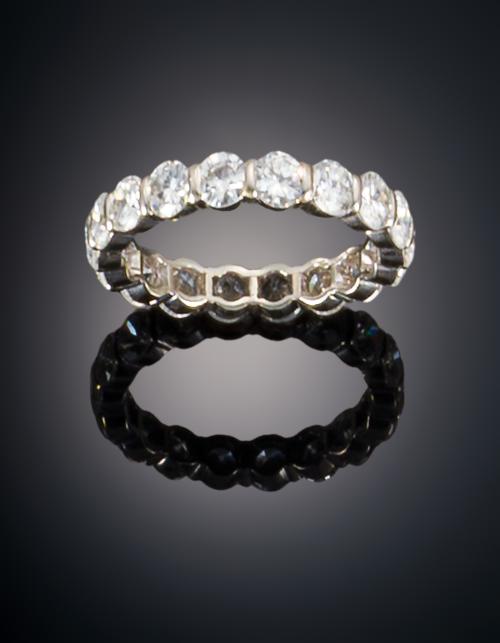 793   -  <p><span class="object_title">SORTIJA INFINITY DE BRILLANTES</span></p>