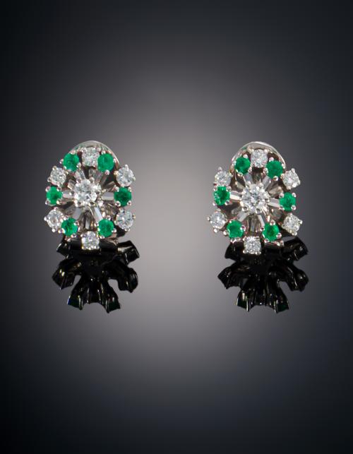 854   -  <p><span class="object_title">PENDIENTES ESMERALDAS Y DIAMANTES </span></p>
