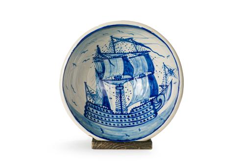 199   -  <p><span class="object_title">Palangana o zafa de loza vidriada, pintada a mano en azul cobalto. Barcelona, S. XVIII.</span><br></p>