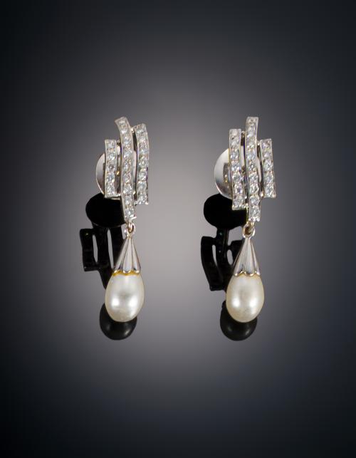 820   -  <p><span class="object_title">PENDIENTES CON PERLAS Y DIAMANTES </span></p>