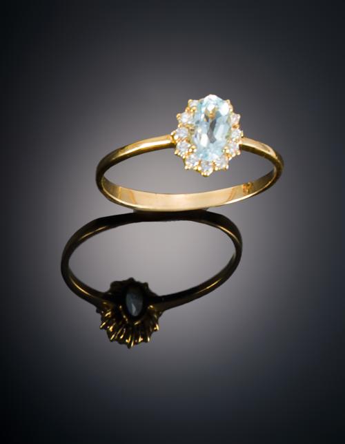721   -  <p><span class="object_title">SORTIJA OVAL AGUAMARINA Y DIAMANTES </span></p>