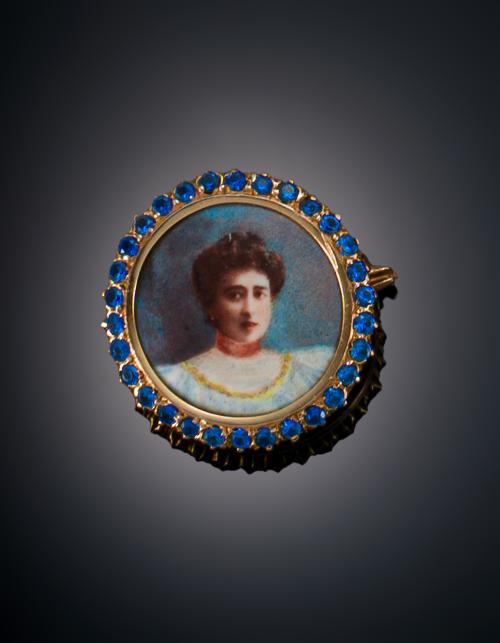 866   -  <p><span class="object_title">BROCHE EN MINIATURA CON RETRATO DE UNA DAMA </span></p>