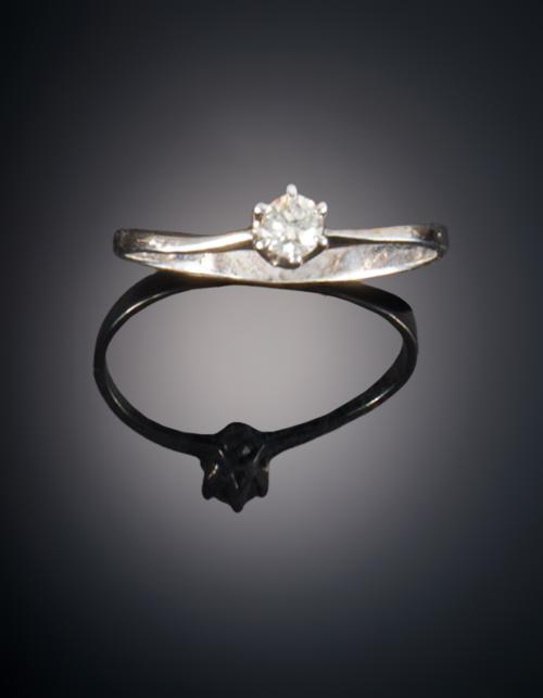 770   -  <p><span class="object_title">SOLITARIO CON DIAMANTE </span></p>