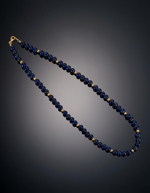 864   -  <p><span class="object_title">COLLAR CON LAPISLÁZULI INTERCALADO POR BOLITAS DE ORO </span></p>
