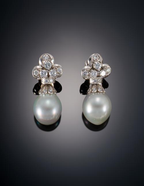 823   -  <p><span class="object_title">PENDIENTES PERLAS AUSTRALIANAS CON DIAMANTES </span></p>