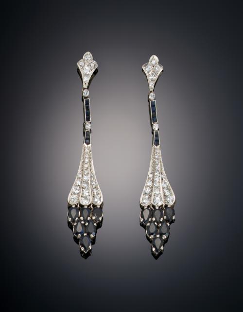 837   -  <p><span class="object_title">PENDIENTES LARGOS ESTILO ART DÉCO</span></p>