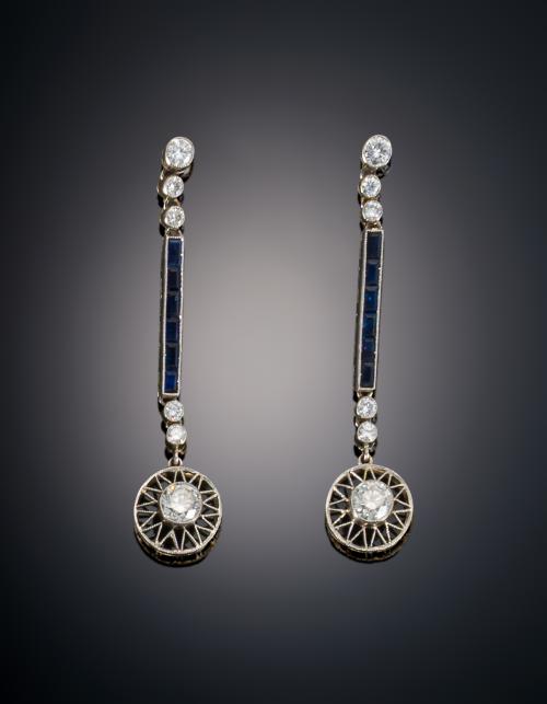 841   -  <p><span class="object_title">PENDIENTES LARGOS ESTILO ART DÉCO</span></p>