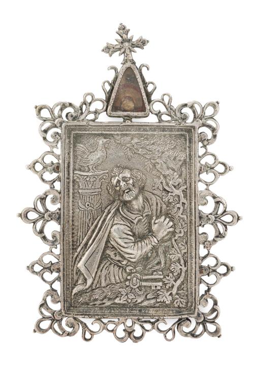 205   -  <p><span class="object_title">Portapaz-relicario en plata. Zaragoza, S. XVI-XVIII. Con marcas y burilada. </span><br></p>
