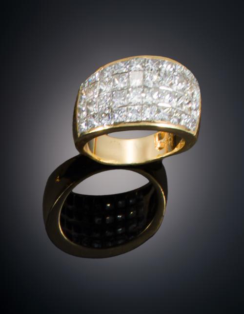 SORTIJA BOMBÉ AÑOS 80 CON DIAMANTES 