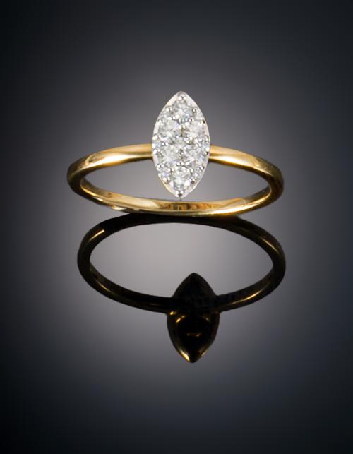 705   -  <p><span class="object_title">SORTIJA CON DIAMANTES</span></p>