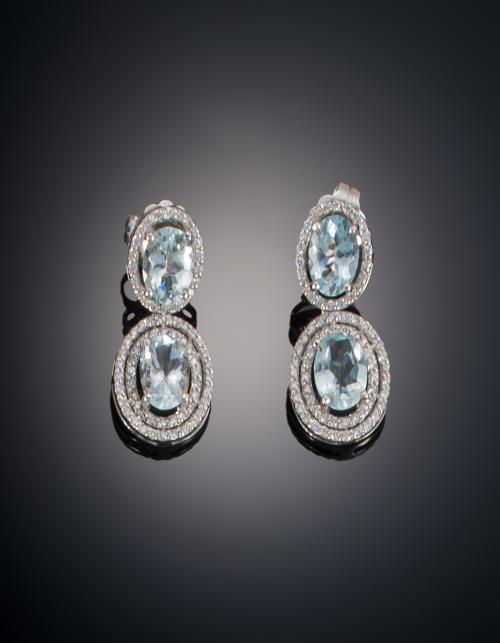 817   -  <p><span class="object_title">PENDIENTES DE AGUAMARINAS Y DIAMANTES </span></p>