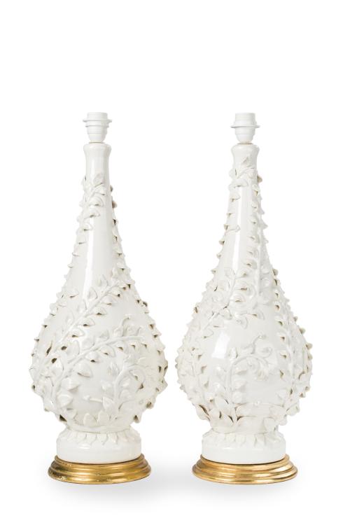 174   -  <p><span class="object_title">Pareja de lámparas de sobremesa en cerámica de Manises, años 50.</span><br></p>