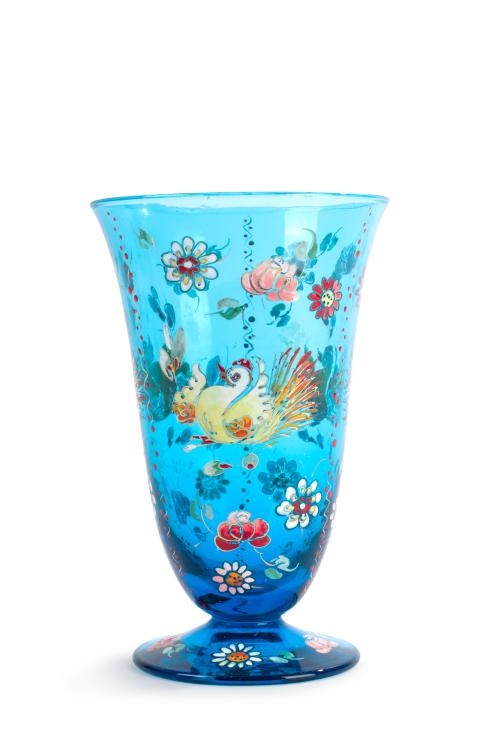 183   -  <p><span class="object_title">GORDIOLA (Mallorca 1719-Actualidad)<br/>Jarrón en vidrio soplado pintado a mano con decoración de flores y aves. Detalles dorados. Firmado.</span><br></p>