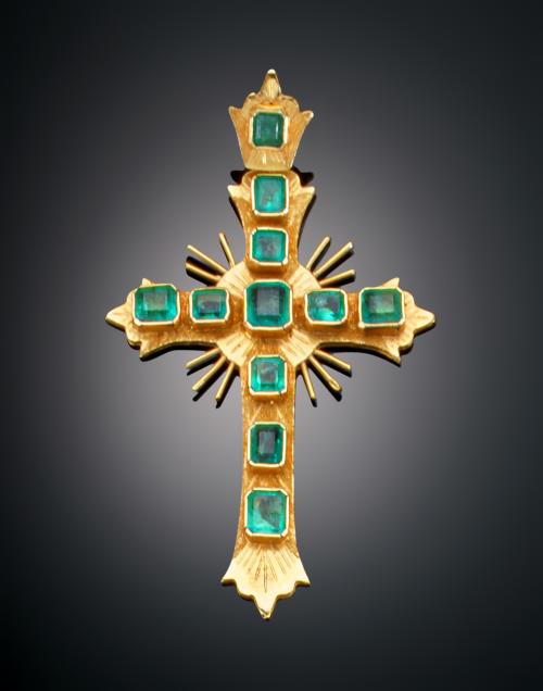 COLGANTE CRUZ CON ORO Y ESMERALDAS 