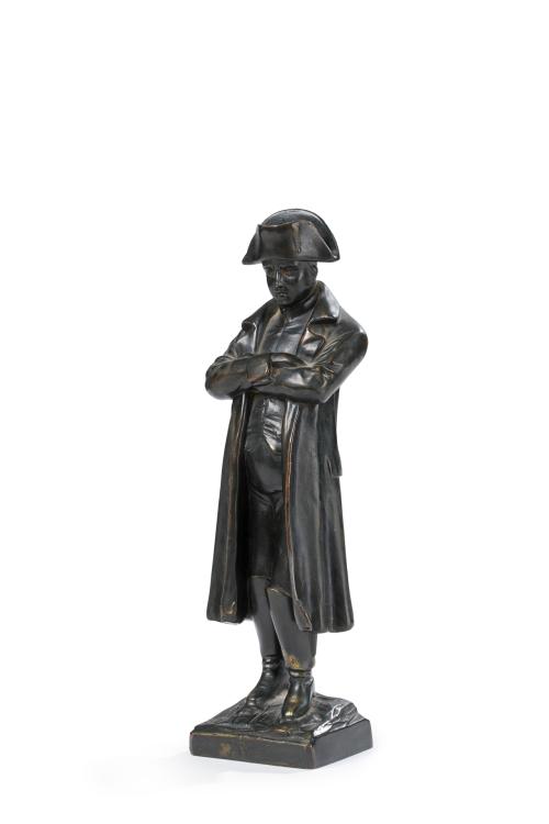 374 - <p><span class="object_title">ESCUELA FRANCESA, PPIOS S. XX.<br/>"Napoleón Bonaparte"<br/>Escultura en metal pavonado, posiblemente cobre. Numerada.<br/></span><br></p>