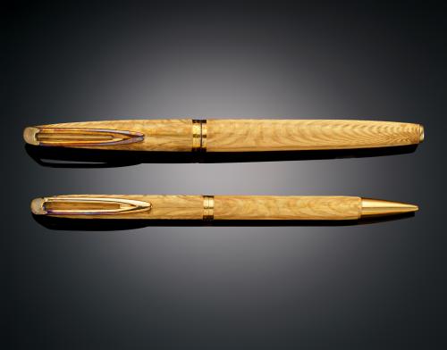 1200   -  <p><span class="object_title">LOTE PLUMA Y PORTAMINAS WATERMAN PLAQUE OR </span></p>