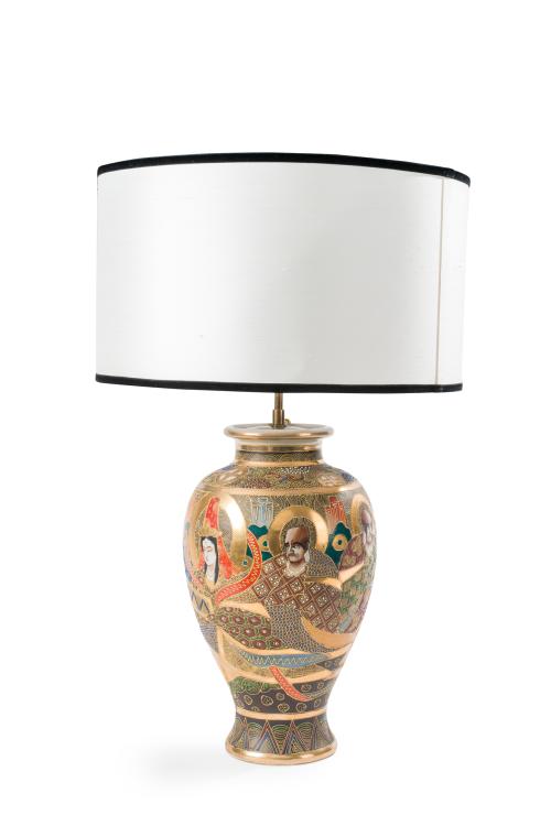 334   -  <p><span class="object_title">Jarrón de estilo Satsuma en cerámica. S. XX.</span><br></p>