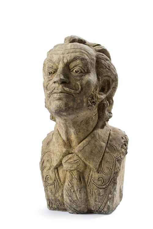 5   -  <p><span class="object_title">"Dalí"<br/>Escultura de exterior en arenisca.<br/></span><br></p>