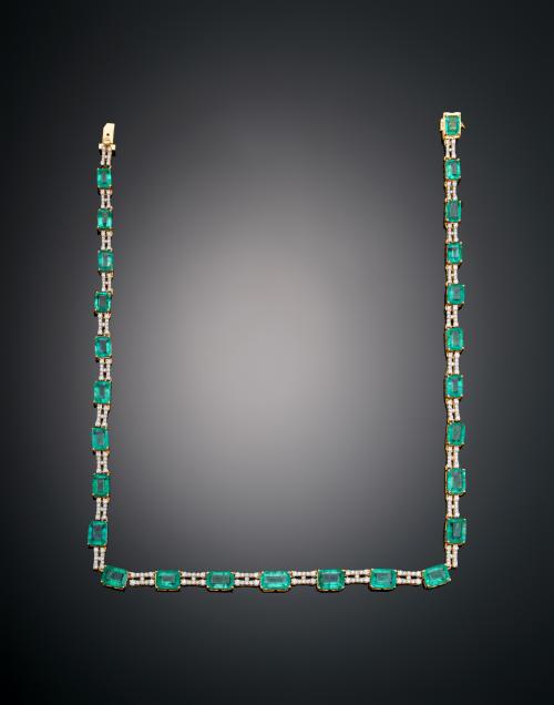 961   -  <p><span class="object_title">GARGANTILLA CON ESMERALDAS Y DIAMANTES </span></p>