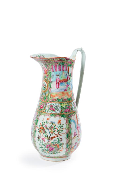 48 - <p><span class="object_title">Gran jarra en porcelana china de Cantón con esmaltes de la Familia Rosa, Dinastía Qing, S. XIX.</span><br></p>