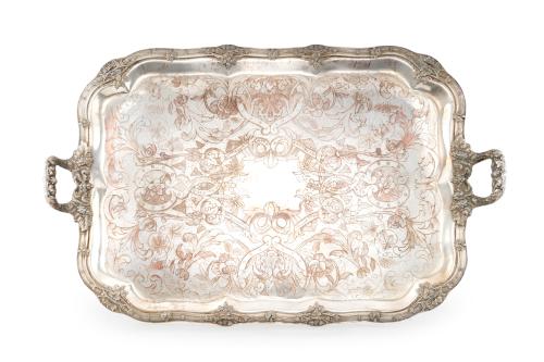 324   -  <p><span class="object_title">Gran bandeja rectangular con asas en plateado francés, C. 1900.</span><br></p>