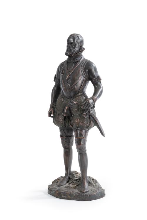 ESCUELA ESPAÑOLA S. XX"Felipe II"Escultura en cobre pav